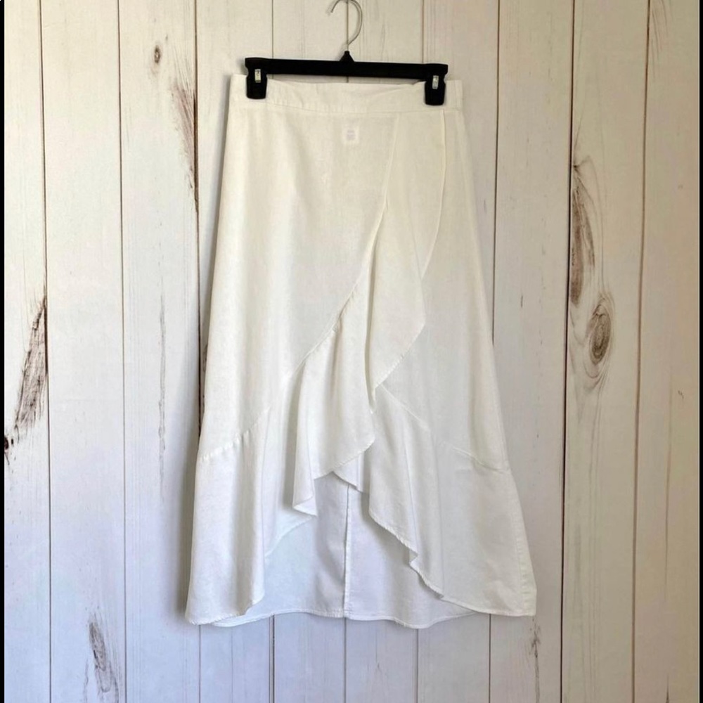 Flowy white linen skirt
